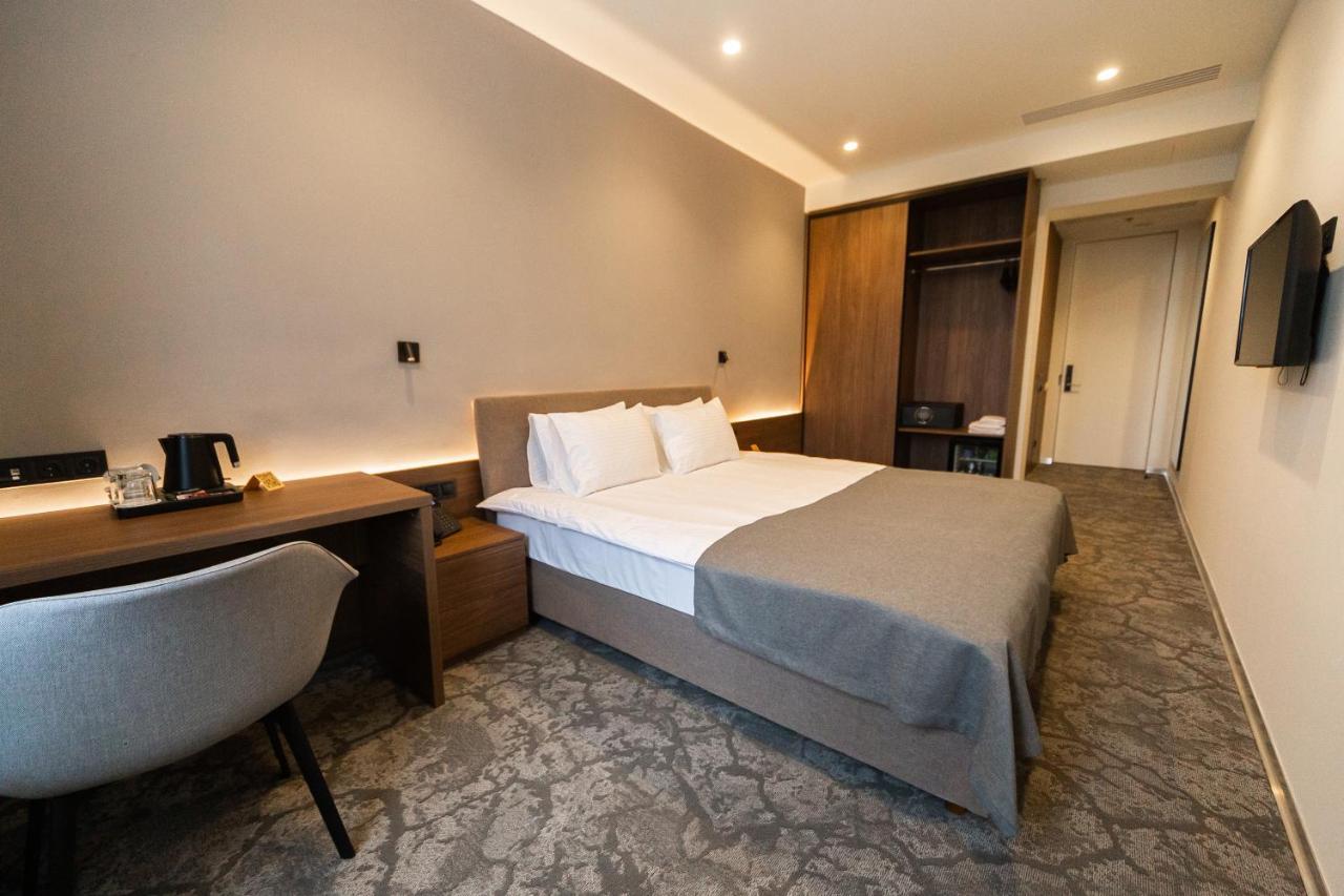Small Hotel Винница Экстерьер фото