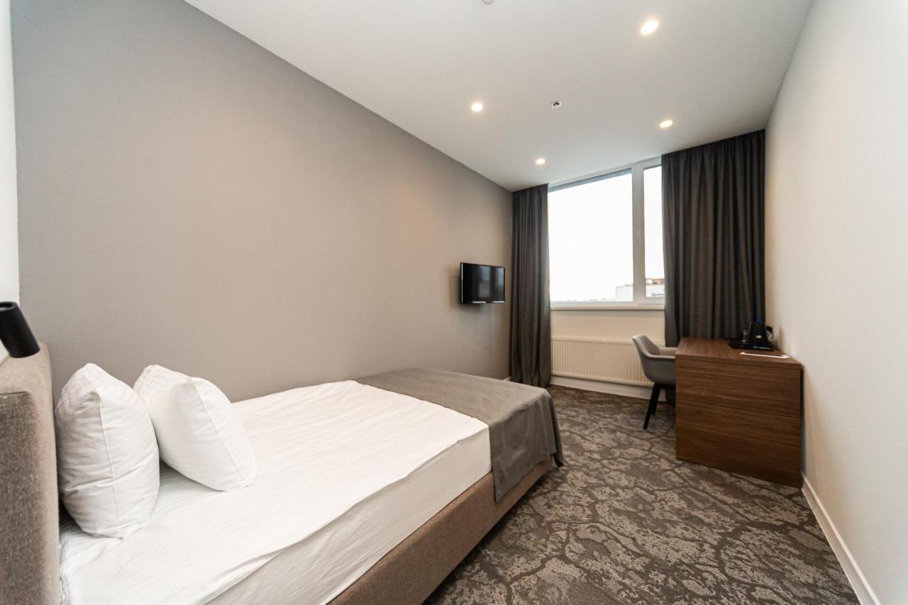Small Hotel Винница Экстерьер фото