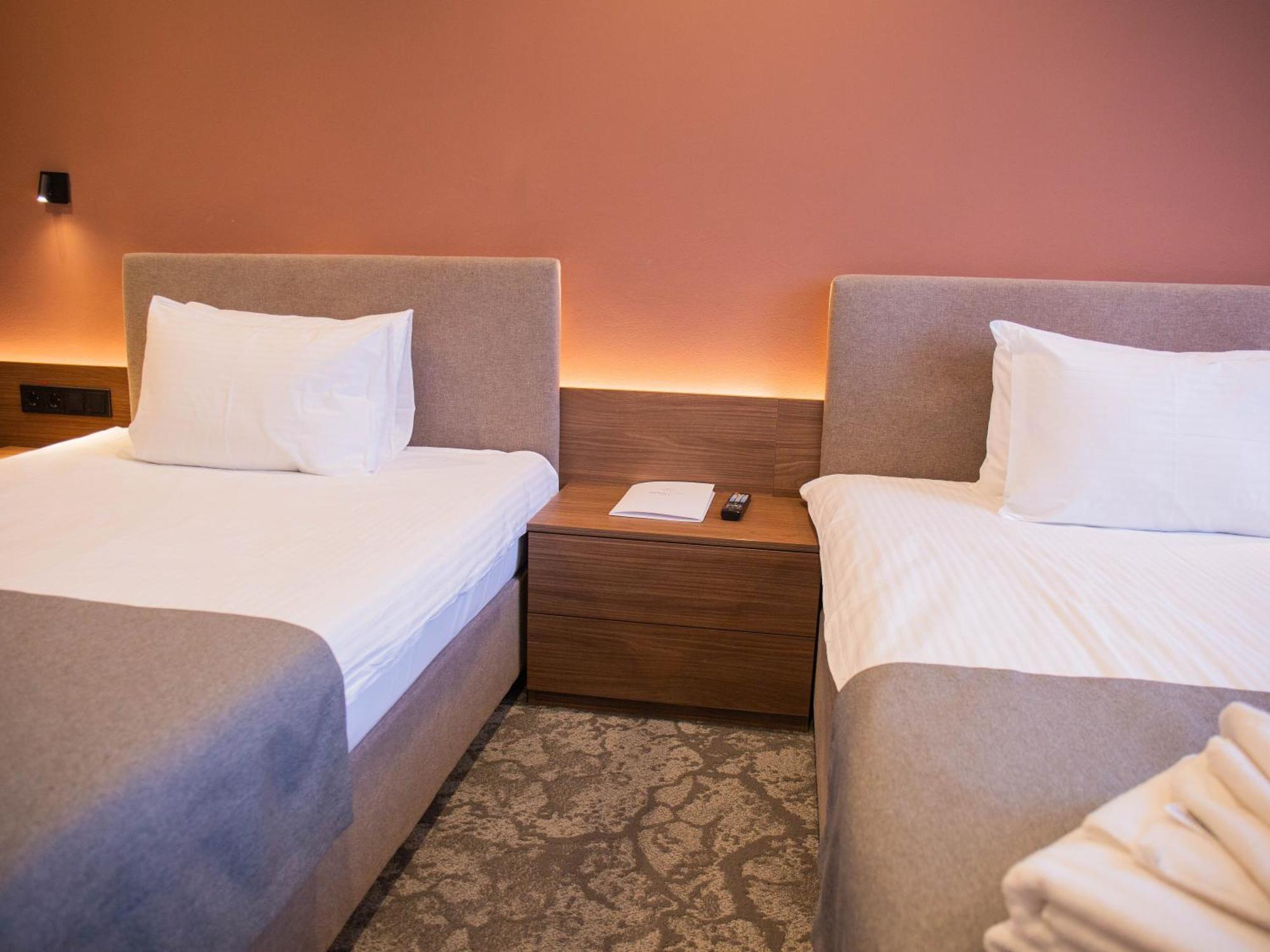 Small Hotel Винница Экстерьер фото