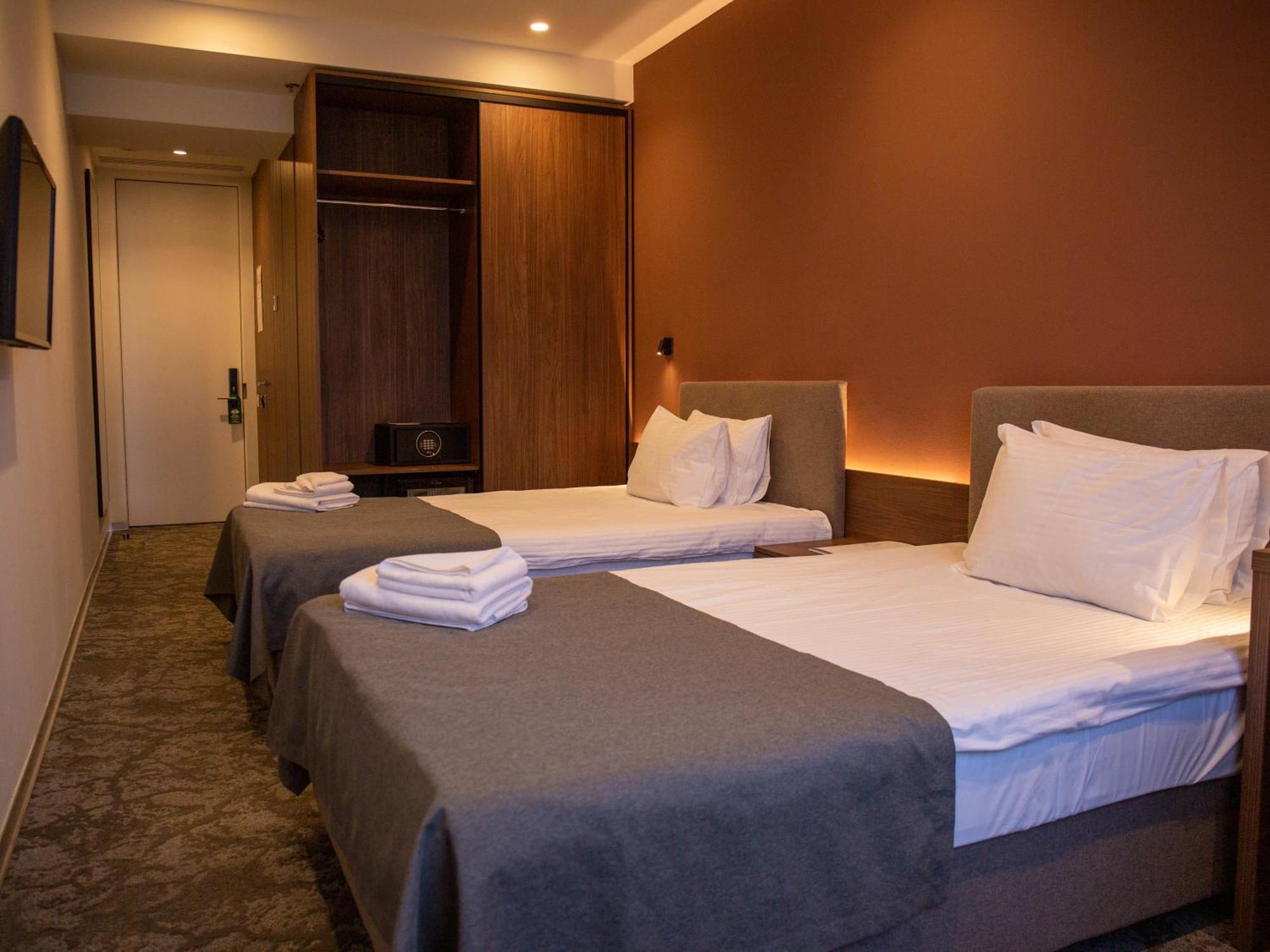 Small Hotel Винница Экстерьер фото
