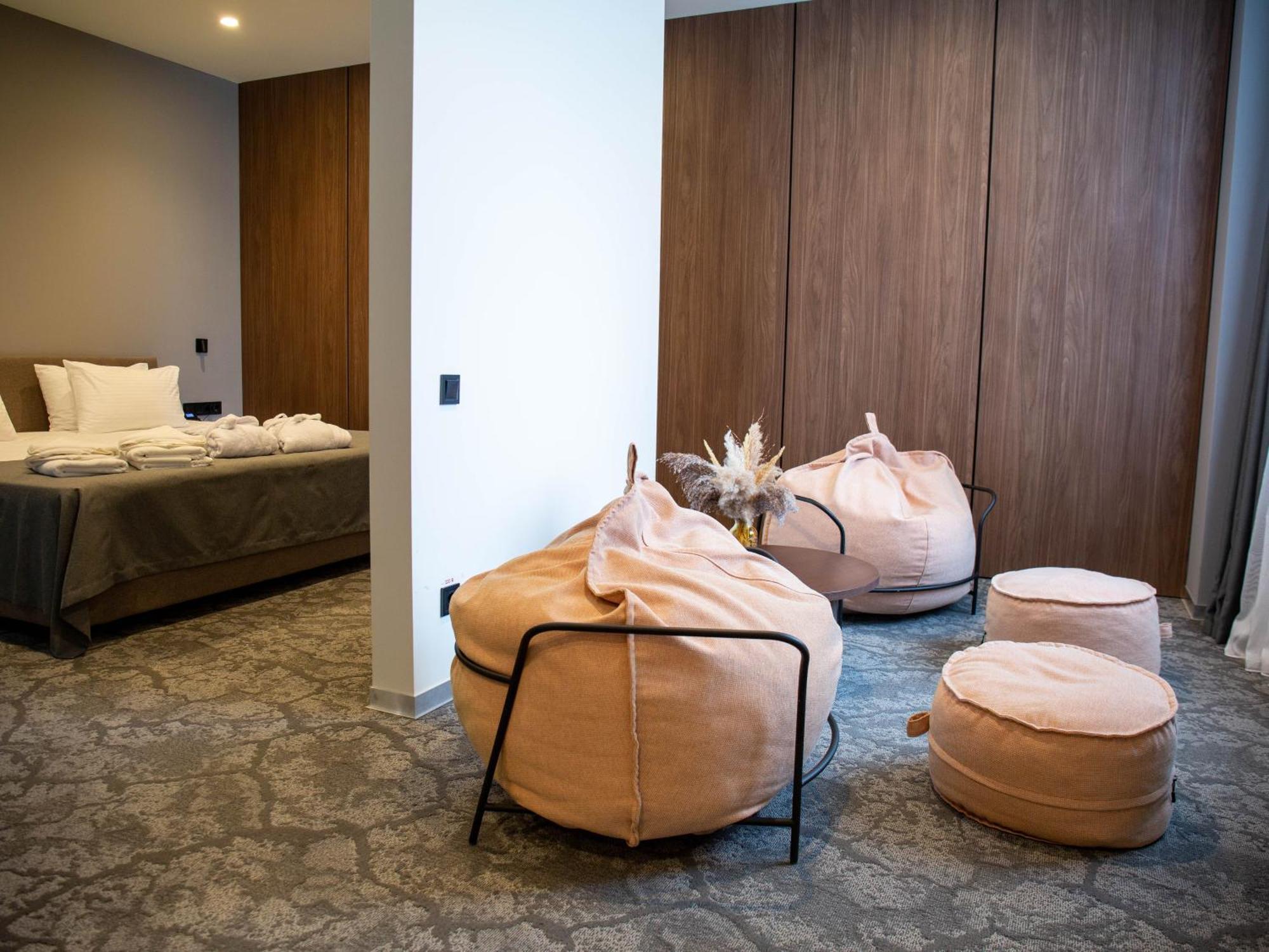 Small Hotel Винница Экстерьер фото